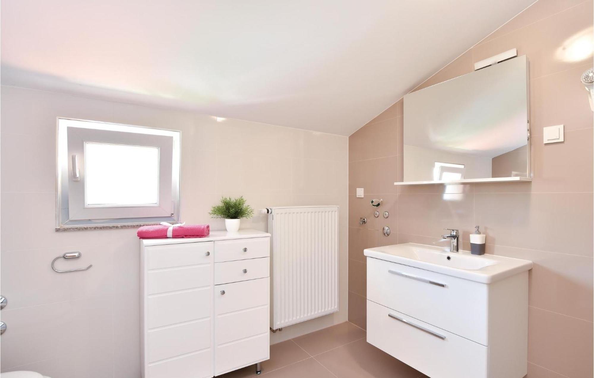 Nice Home In Grab With Wifi Exteriér fotografie